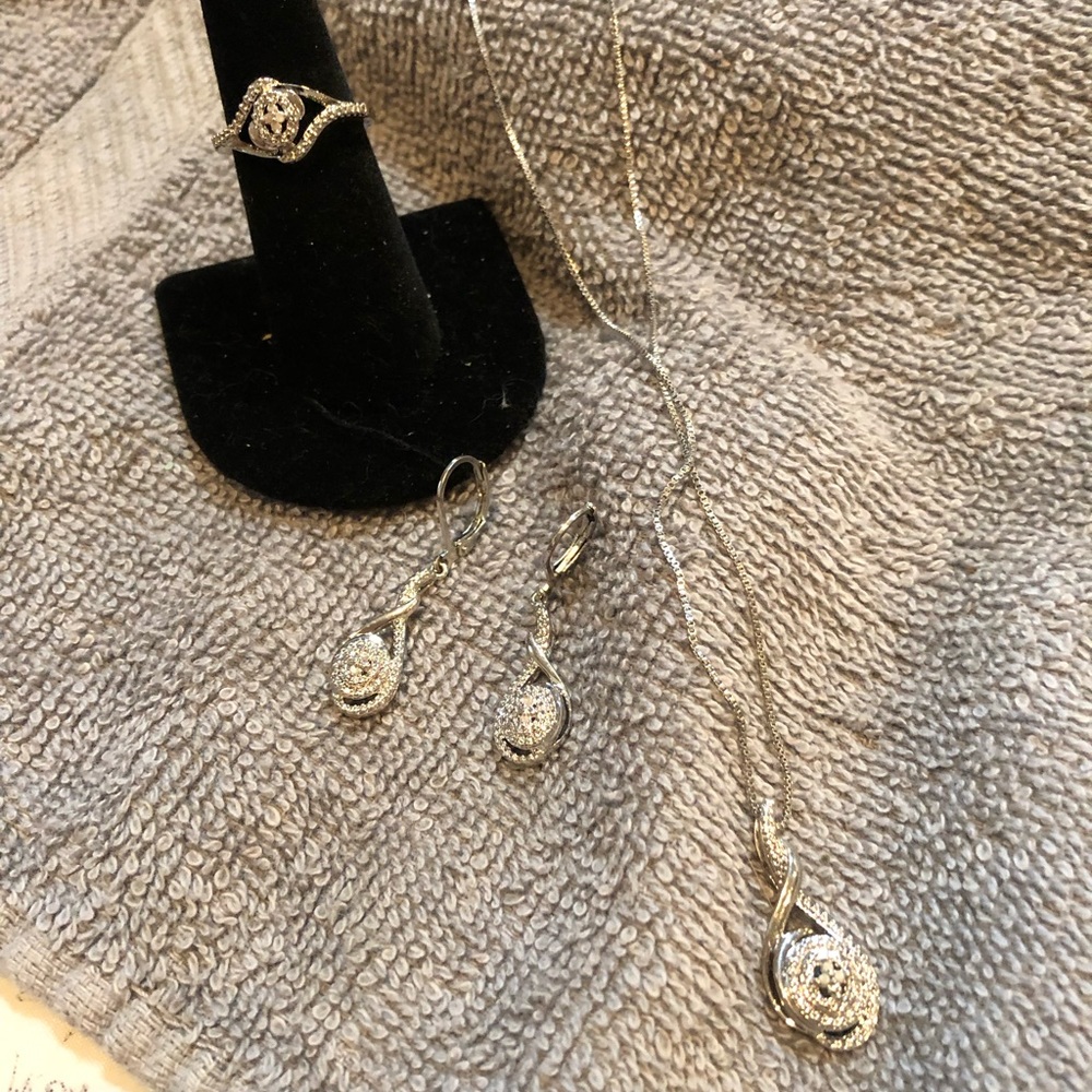 Silver plated natural Diamond necklace, earrings, ring set